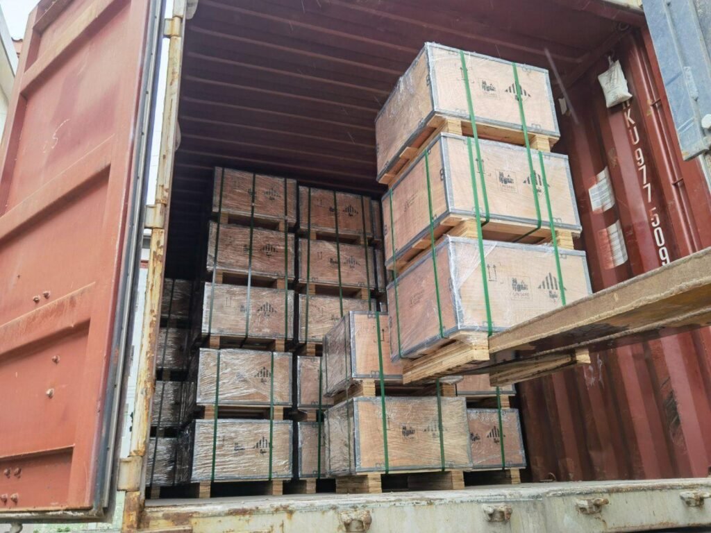 Secure packaging and shipping of customized quartz glass tubes