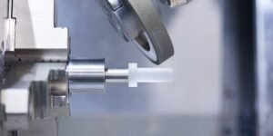 Custom cutting and machining of quartz glass tubes